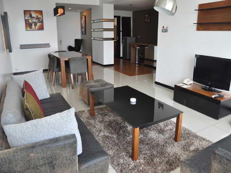 קוטה קינבלו Likas Square Apartment Hotel מראה חיצוני תמונה