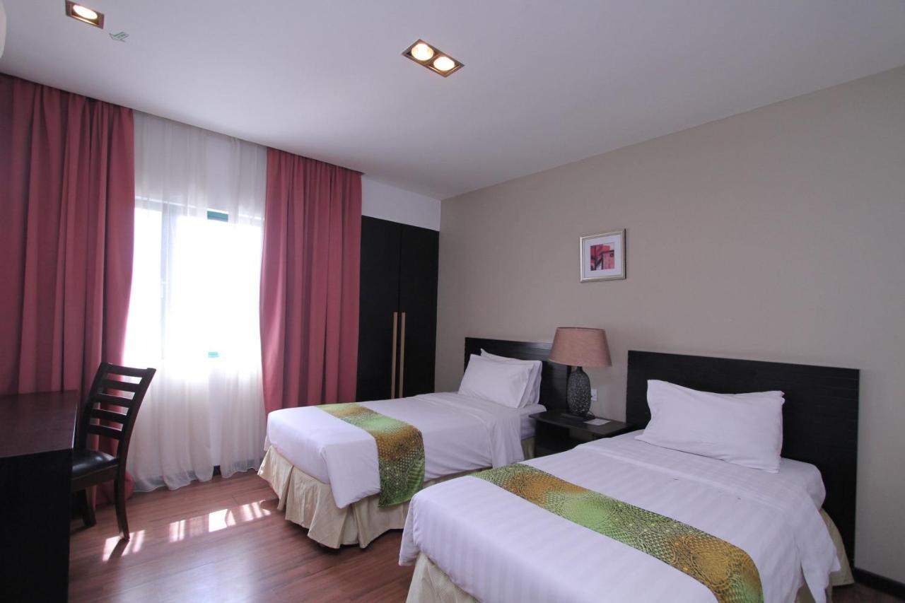 קוטה קינבלו Likas Square Apartment Hotel מראה חיצוני תמונה