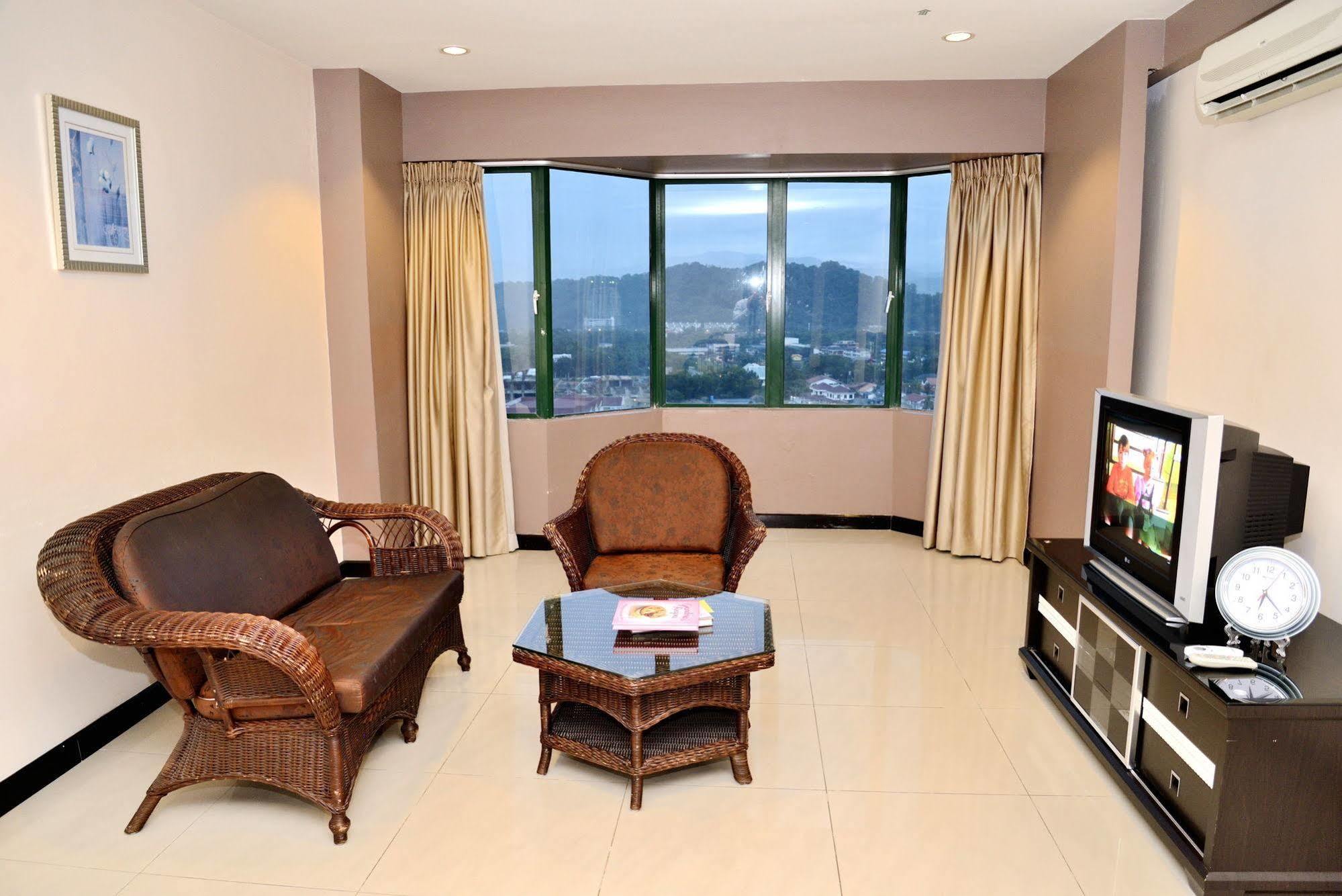 קוטה קינבלו Likas Square Apartment Hotel מראה חיצוני תמונה
