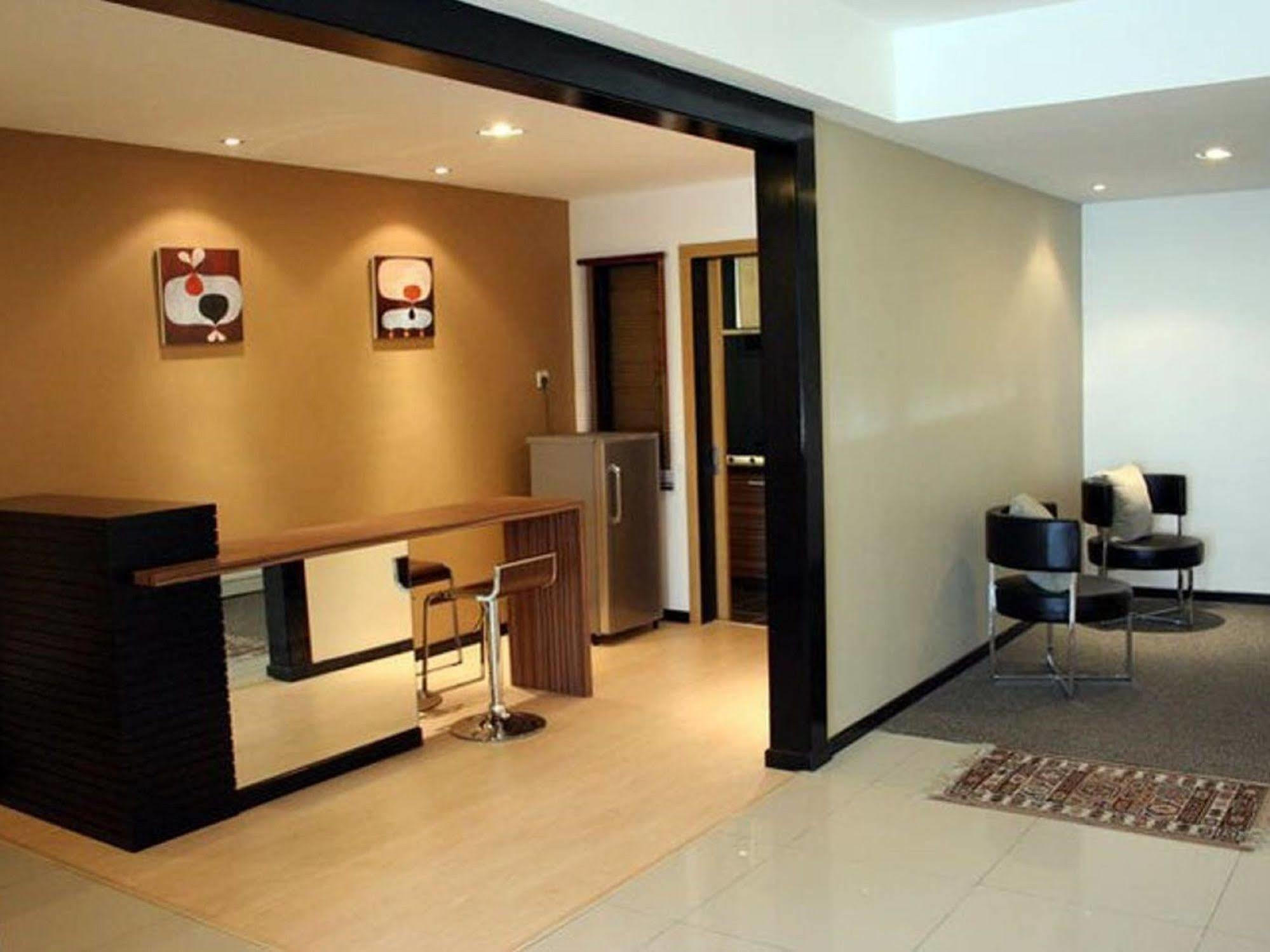 קוטה קינבלו Likas Square Apartment Hotel מראה חיצוני תמונה